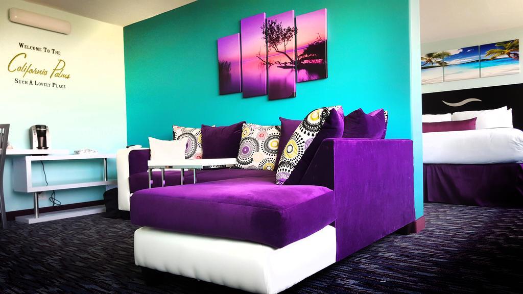 California Palms Hotel And Suites Austintown Exteriör bild