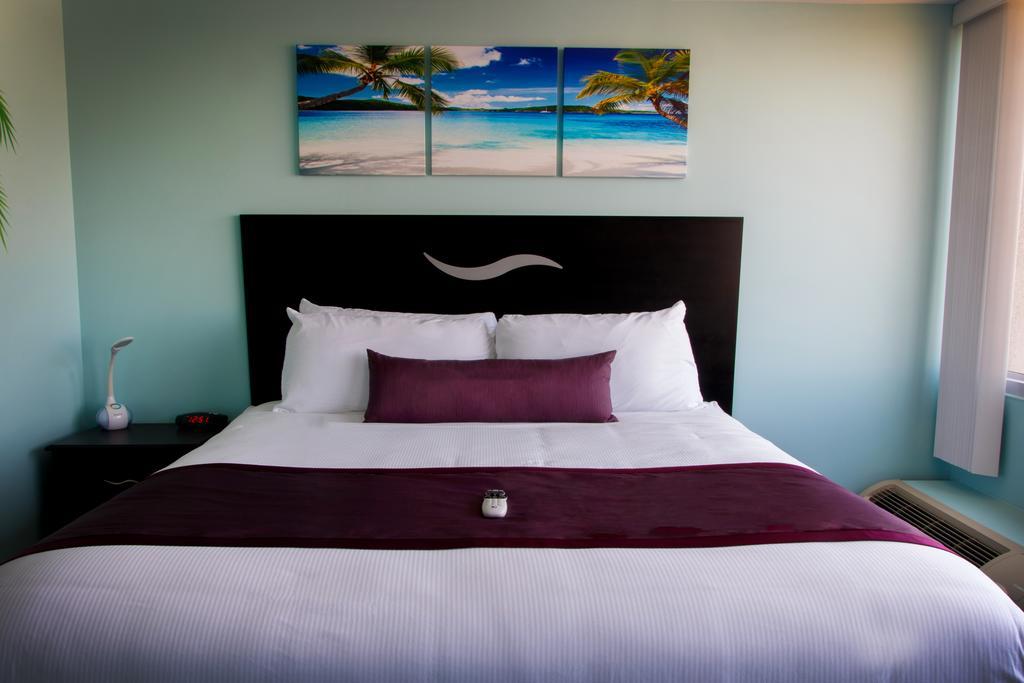 California Palms Hotel And Suites Austintown Exteriör bild
