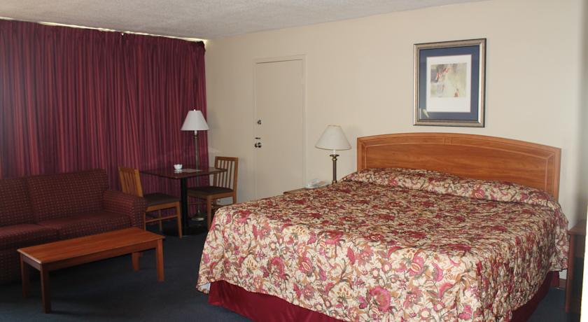 California Palms Hotel And Suites Austintown Rum bild
